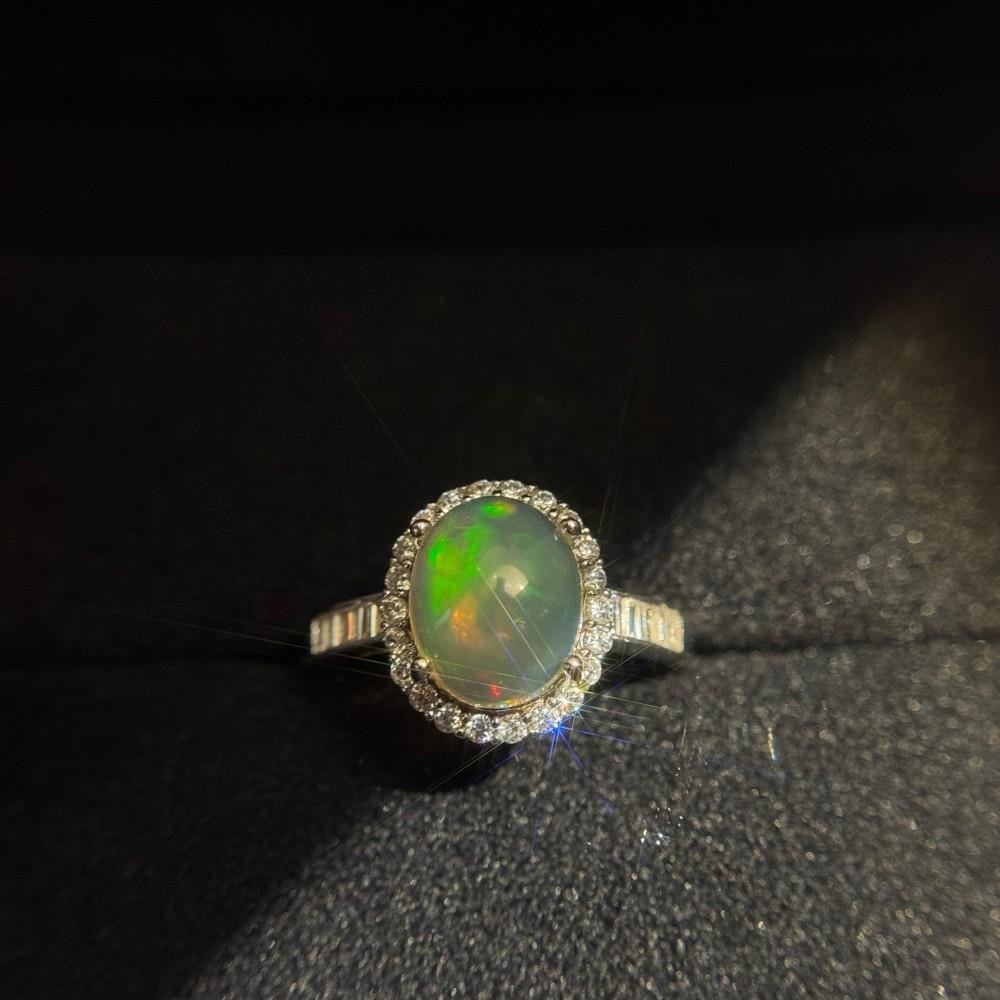 Natural Opal Ring – 10mm x 8mm Round Opal with Stunning Fireplay, Set in 925 Sterling Silver | Dazzling Fine Jewelry - 图片 5