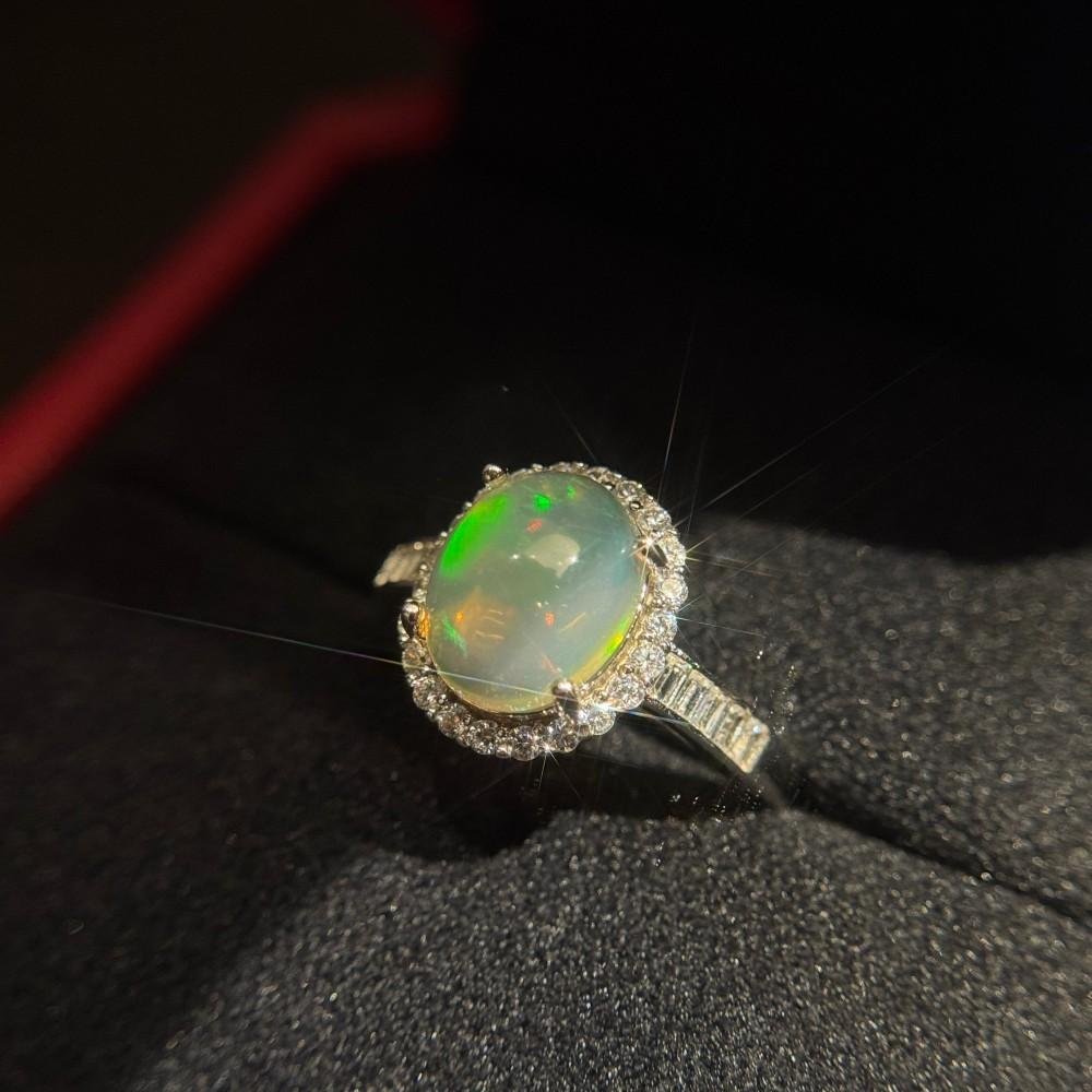 Natural Opal Ring – 10mm x 8mm Round Opal with Stunning Fireplay, Set in 925 Sterling Silver | Dazzling Fine Jewelry - 图片 3