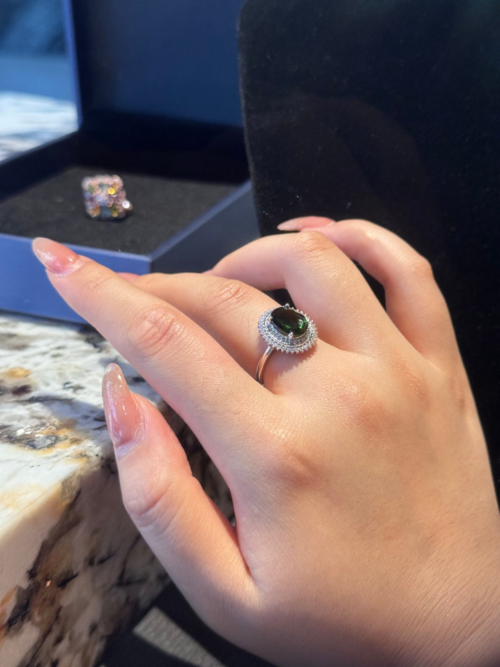 3.25 Ct Natural Diopside Ring in 925 Silver - Adjustable Oval Cut May Birthstone Jewelry, Healing Crystal Ring for Women, Perfect Gift for Mother/Wife/Girlfriend - 图片 5