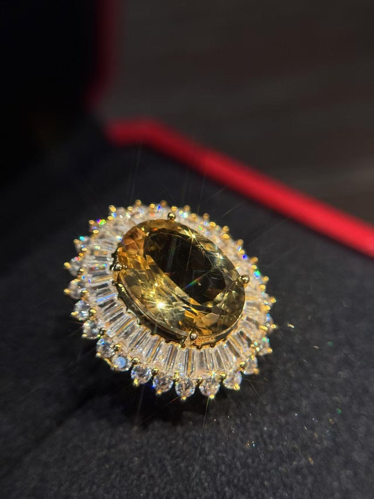 Natural Citrine Ring – 10 Carat Oval-Cut Citrine in 925 Sterling Silver with Sparkling Zircon Accents | Statement Fine Jewelry - 图片 3