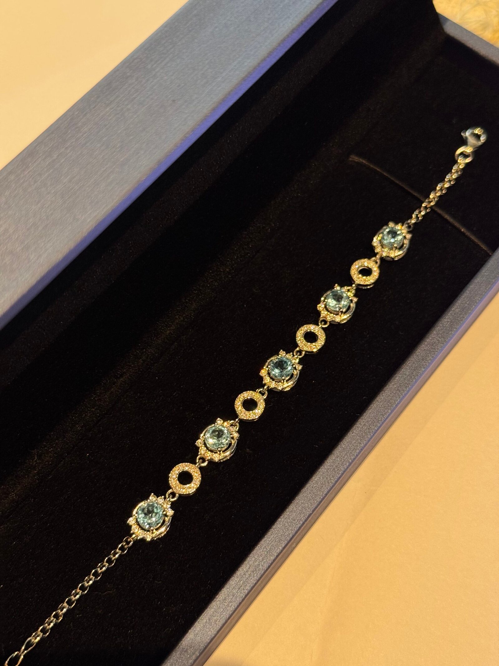 3 Carat Natural Swiss Blue Topaz Bracelet in 925 Silver - Round Cut November Birthstone Adjustable Chain, Healing Crystal Gift for Women & Men - 图片 3